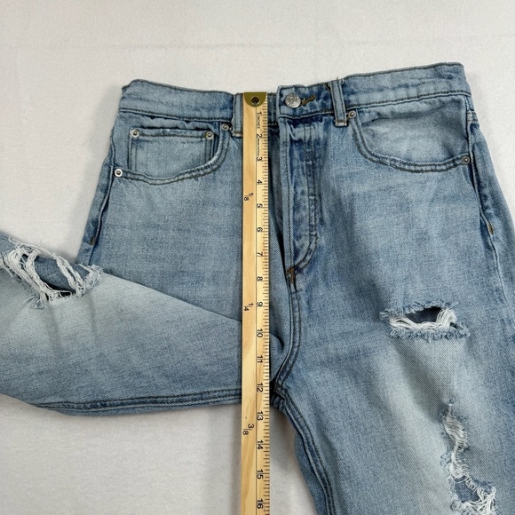 BDG Button Fly Straight Leg Distressed Jeans Women Size 28 High Rise Light Wash - Picture 10 of 14